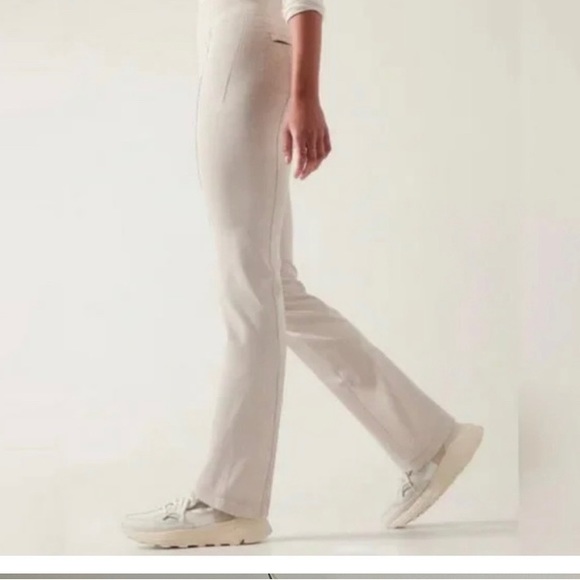 Athleta NWTDelancey Straight Leg Pants Size XS Cream. - Picture 5 of 6
